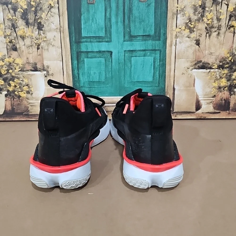 Under Armour Curry 7 Size 6.5 Black Beta Red Youth Grade School Basketball‎